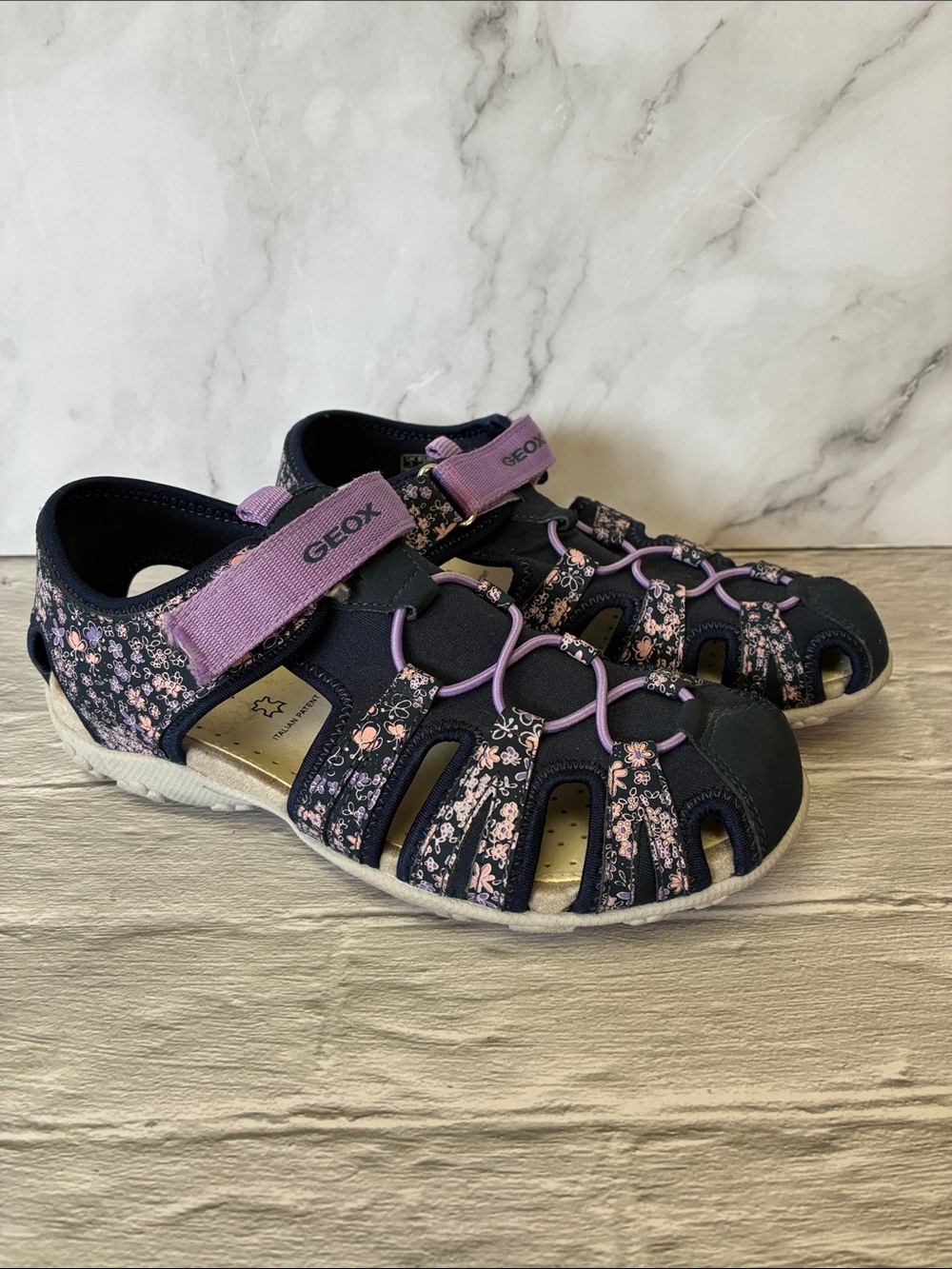 Geox Respira Girl's Roxanne Closed Toe Sandal Size 36 EU (4 US)